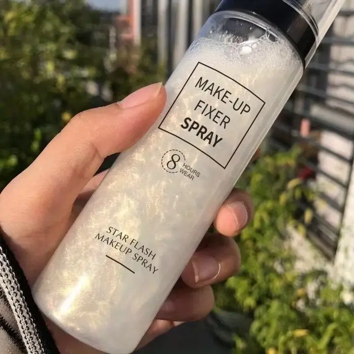 Spray fixateur de maquillage