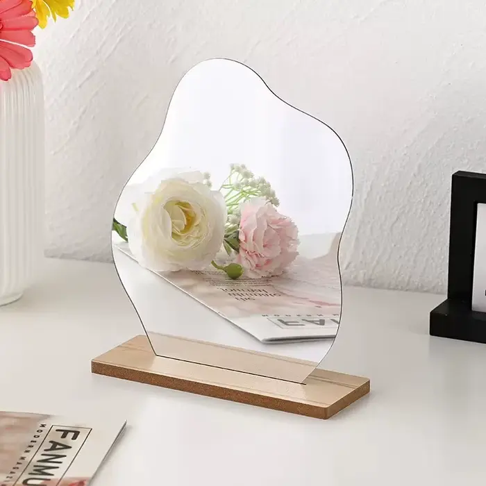 Miroir de maquillage en bois irrégulier en forme de nuage