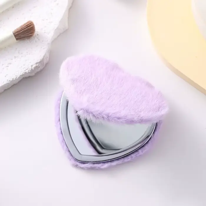 1PCS Nouveau Cadeau de la Saint-Valentin Miroir de maquillage pliable en peluche double face Portabl
