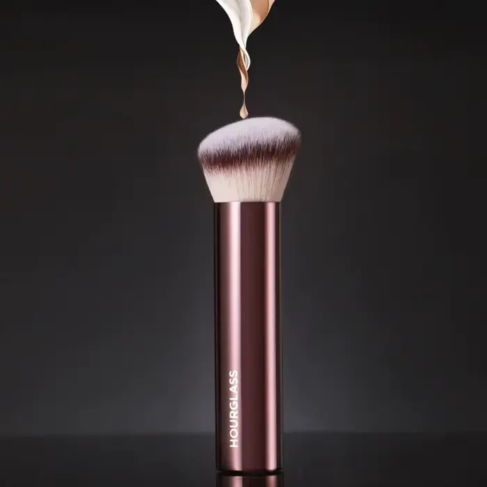 Pinceaux de maquillage pour fond de teint coudé
