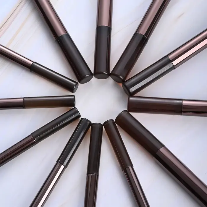 Ensemble de 15 pinceaux de maquillage professionnels avec manche ergonomique et poils doux