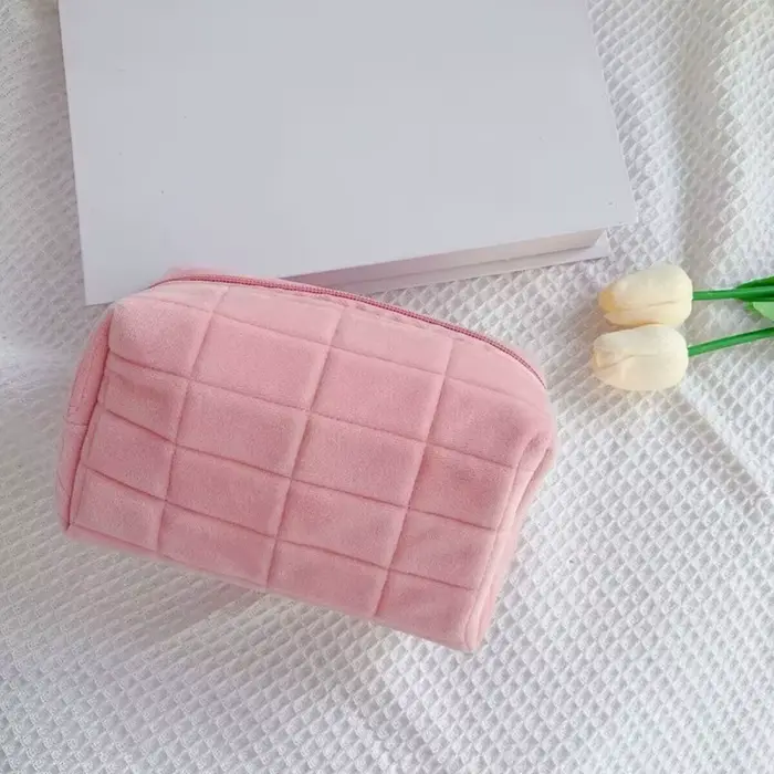 Pointrousse de maquillage en peluche pour femmes, petits sacs cosmétiques de voyage portables, trous