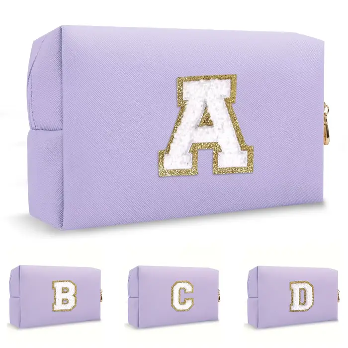 Sac de maquillage avec lettres brodées violettes