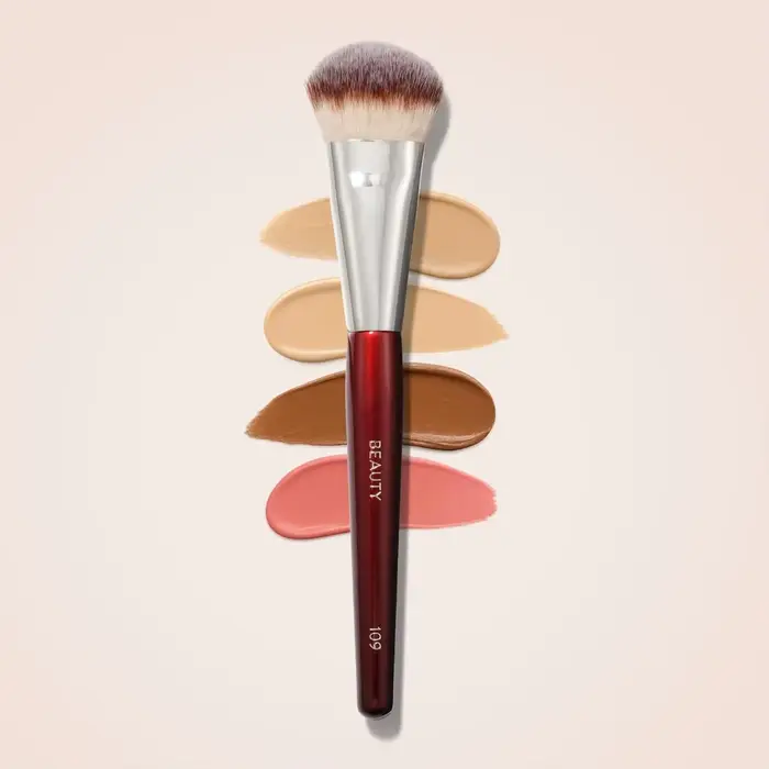 Mini pinceau de maquillage CONTOURED FOUNDATION 109