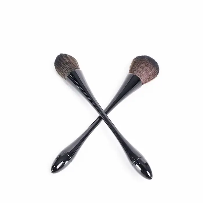 2 pinceaux de maquillage professionnels multi-usages