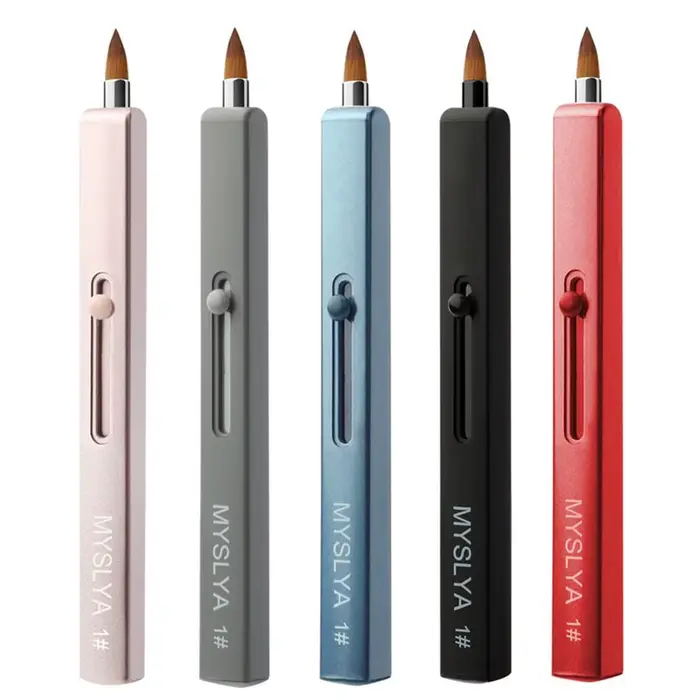 Pinceau de maquillage avec capuchon pour femmes