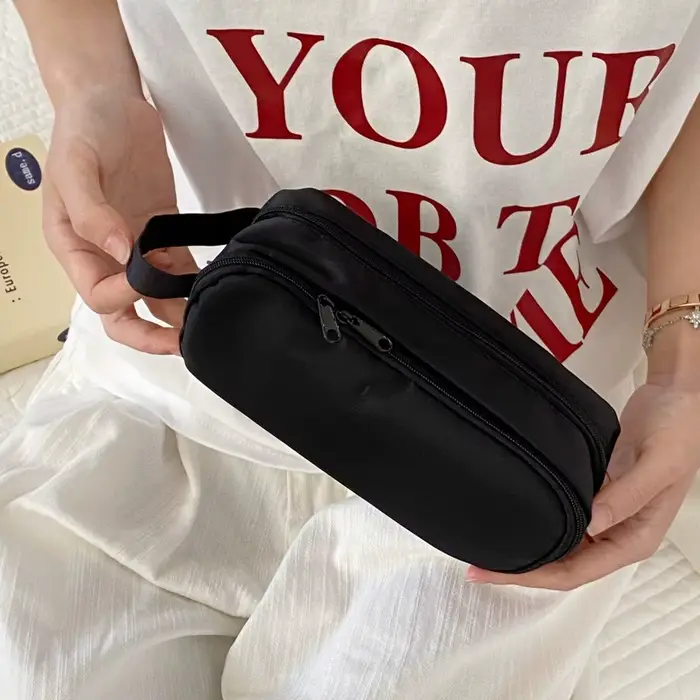 Trousse de papeterie coréenne noire