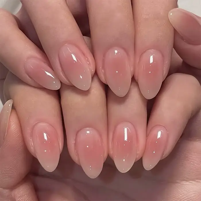 24 pièces tête ovale courte Blush rose presse sur les ongles avec des designs simples ongles en aman