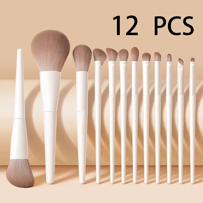 Ensemble de 12 pinceaux de maquillage professionnels avec pinceaux Kabuki et poils en nylon - Kit de