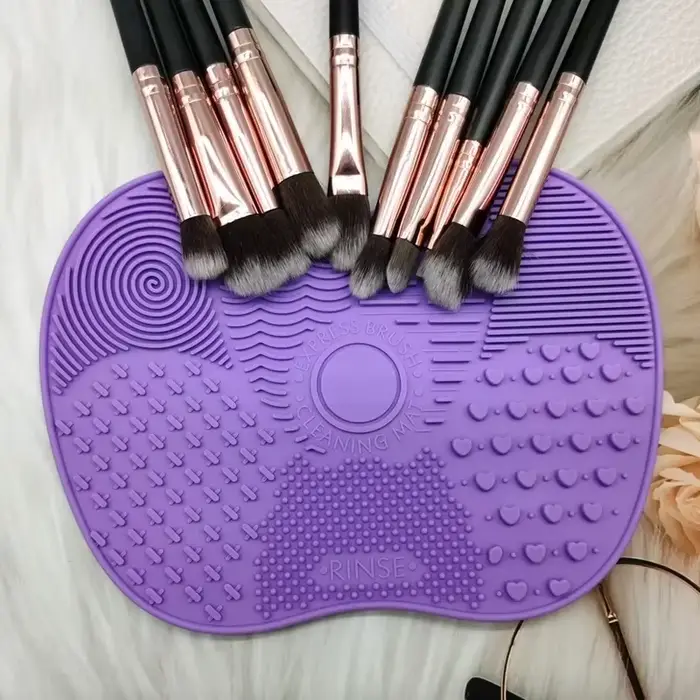 Nettoyeur de brosses coloré