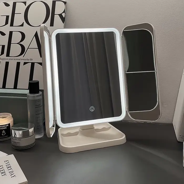 Miroir de maquillage triple pliable