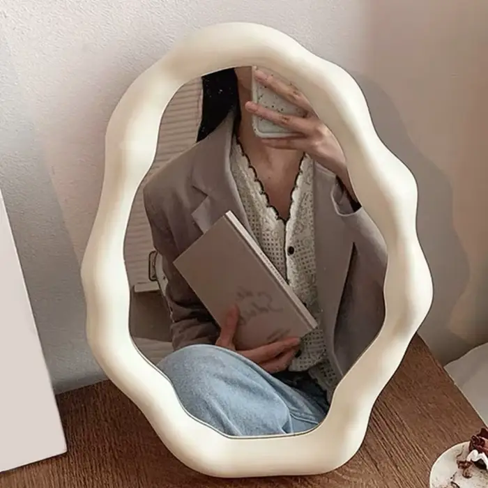 Miroir de maquillage de style nordique