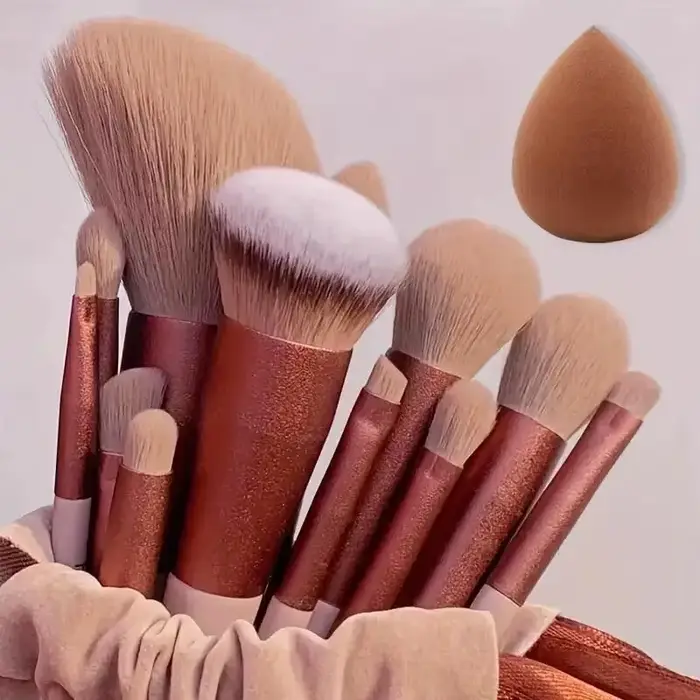 Ensemble de pinceaux de maquillage doux et moelleux