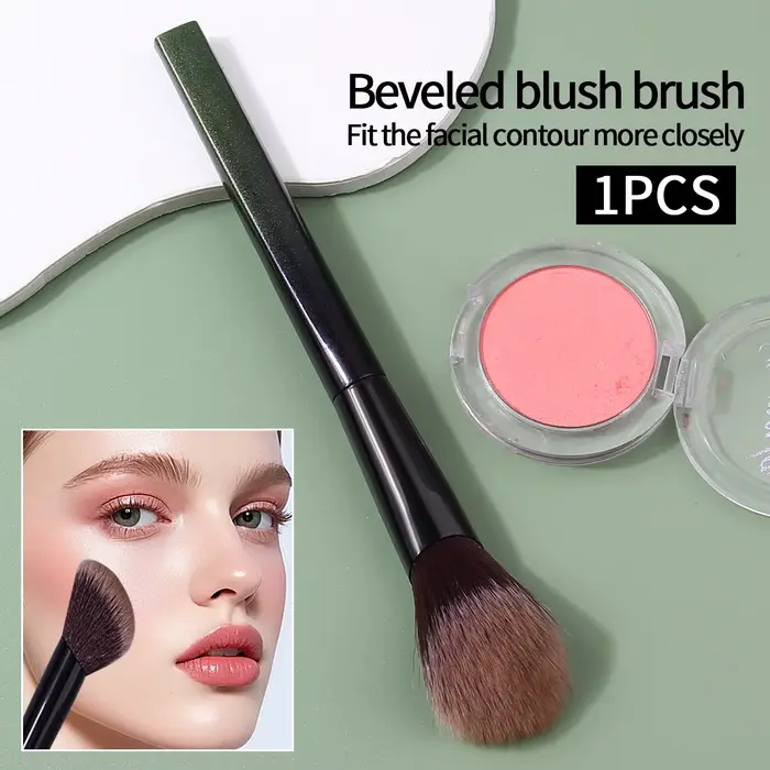 1/2 pinceaux à blush à biseau doux