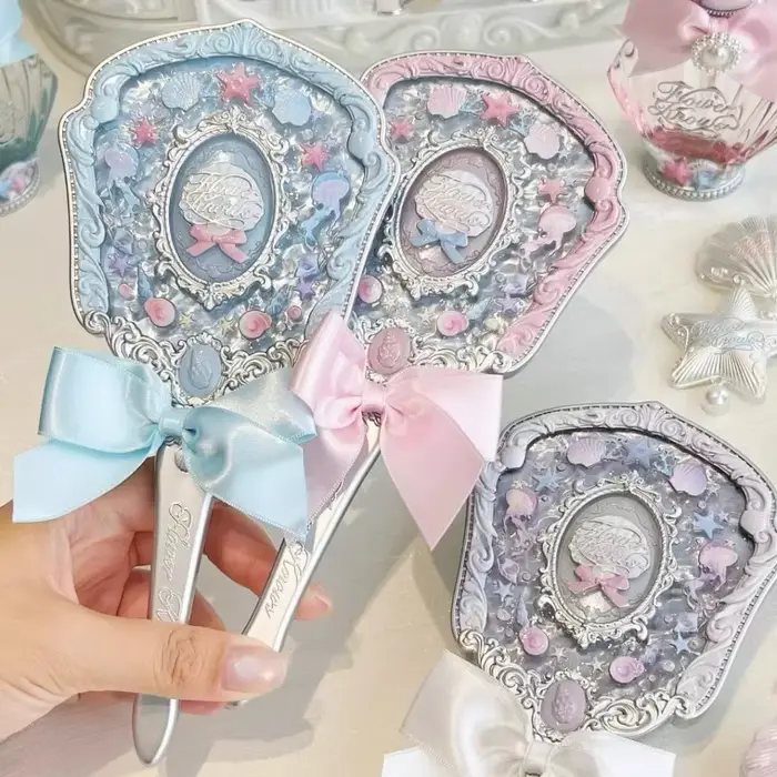 Flowerkaren maquillage main coquille perle Collection miroirs