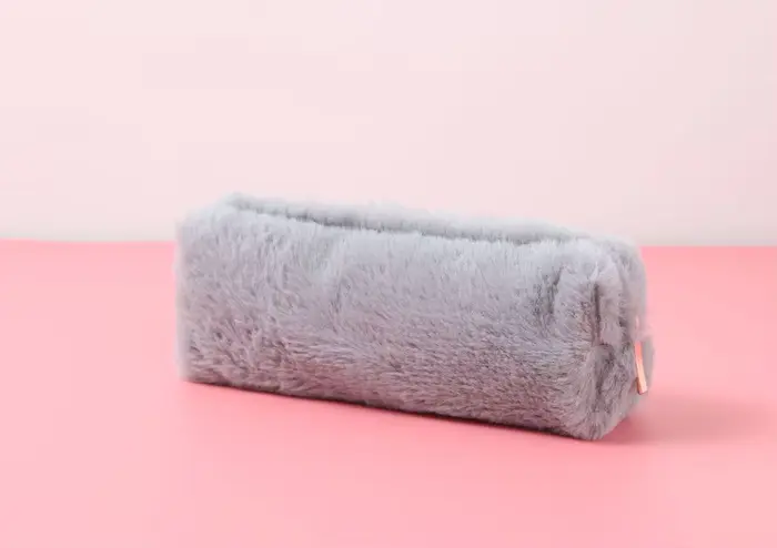 Étui à crayons en peluche Kawaii pour filles, boîte à stylos mignonne, grande capacité, sac de range