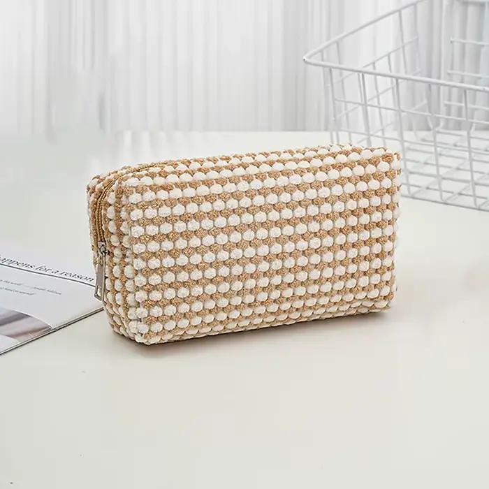Sac de maquillage en peluche à motif d'amour pour femmes, grands sacs à cosmétiques portables de voy